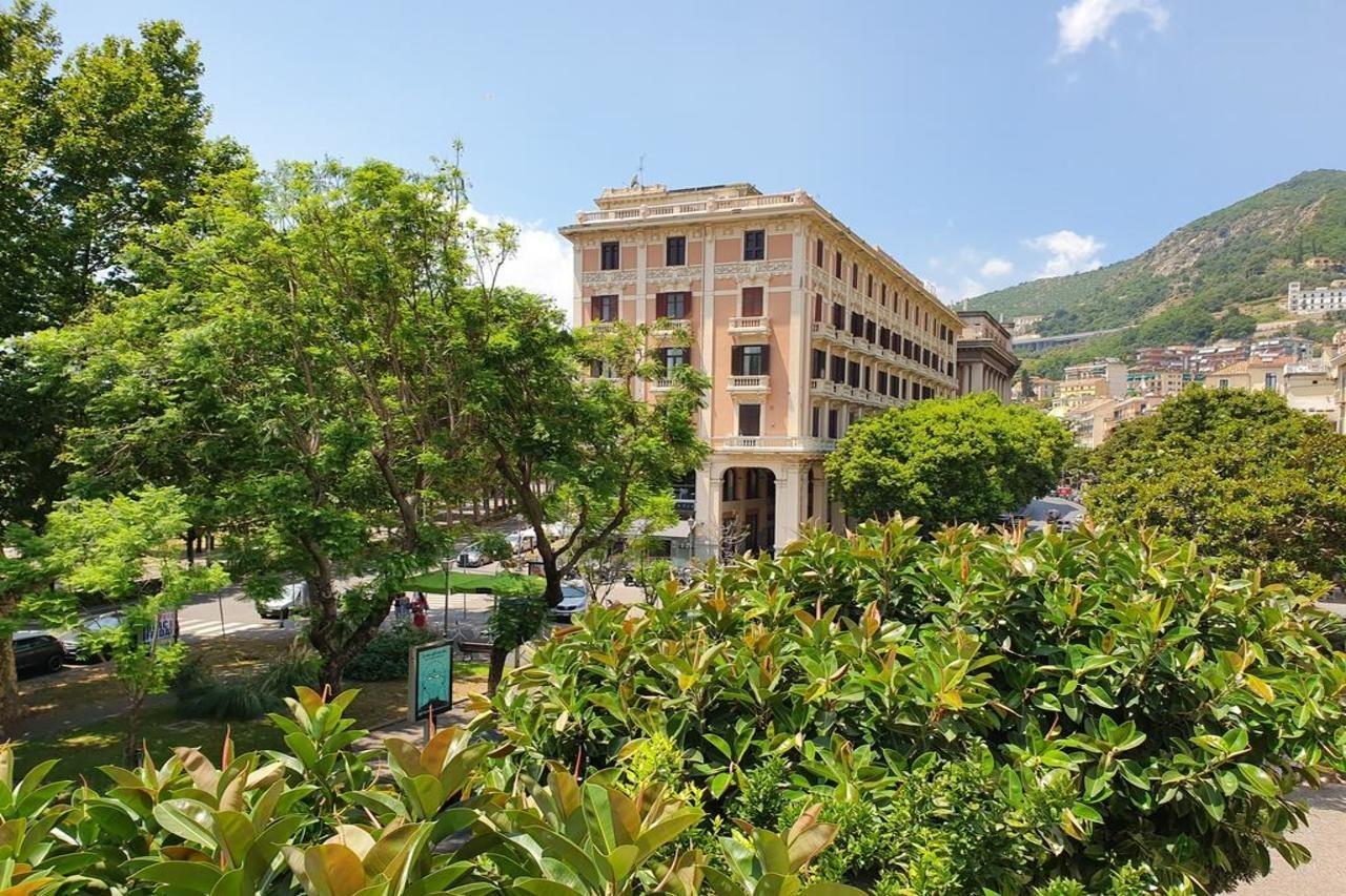 B&B D'Angleterre Salerno Exterior foto