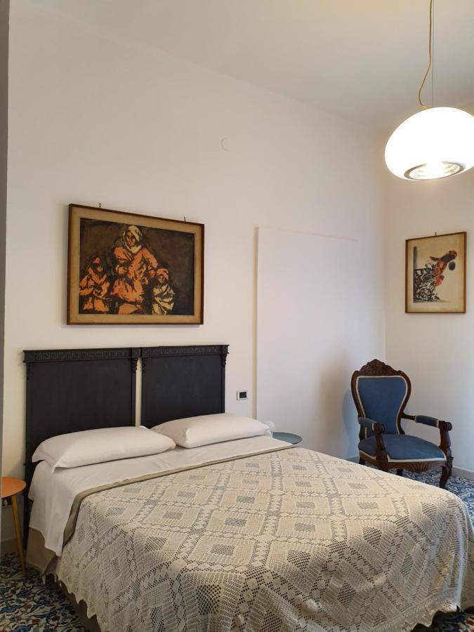 B&B D'Angleterre Salerno Exterior foto