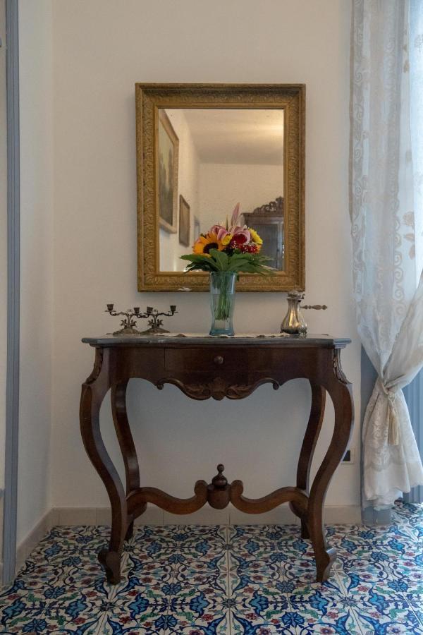B&B D'Angleterre Salerno Exterior foto