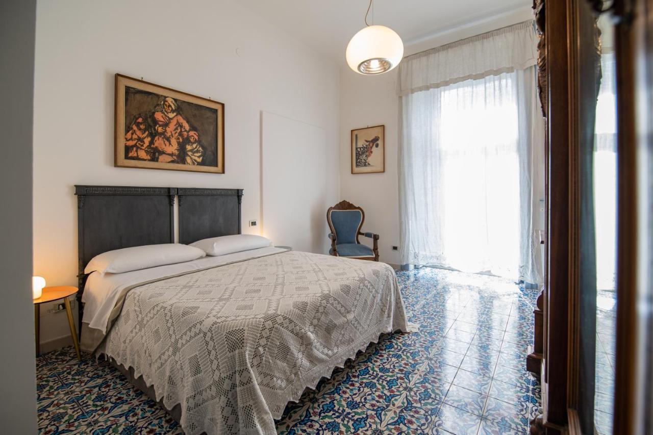 B&B D'Angleterre Salerno Exterior foto