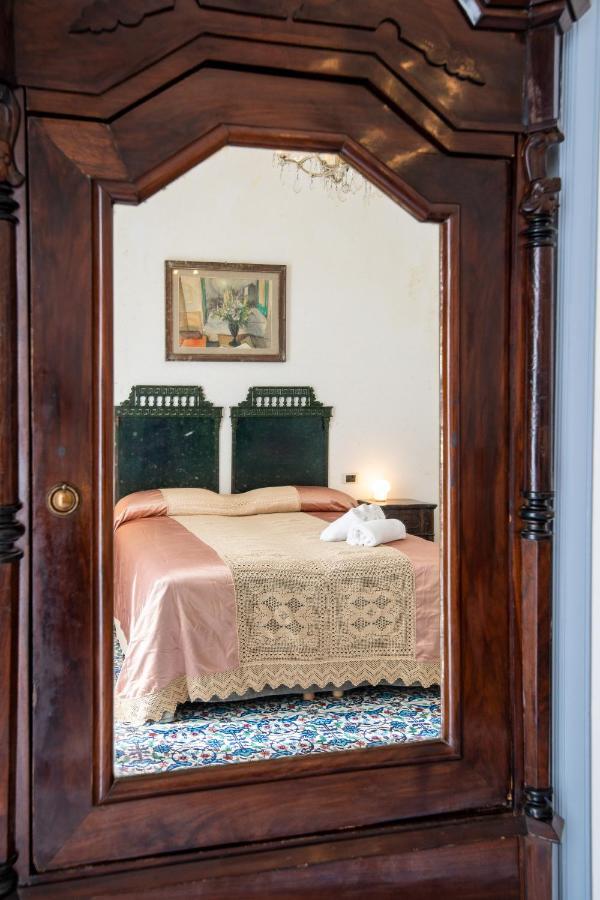 B&B D'Angleterre Salerno Exterior foto