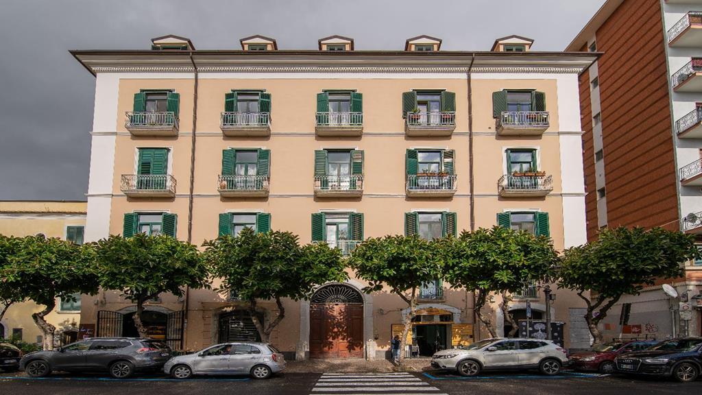 B&B D'Angleterre Salerno Exterior foto